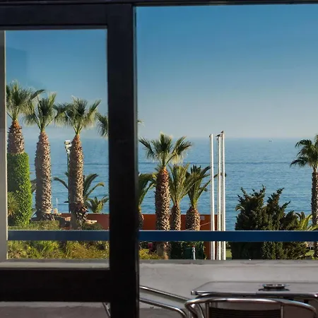 شقة فندقية Azul Mar 3*